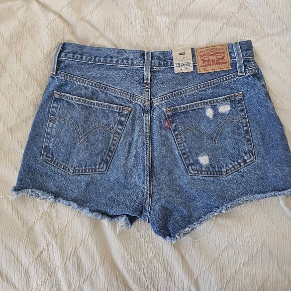 Levi's 501 shorts - Picture 2 of 4